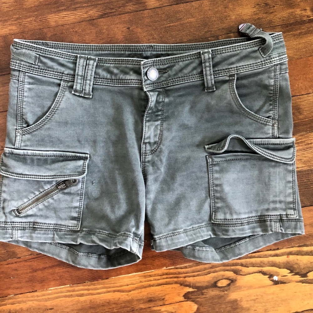 DL1961 Jane Stretch Cargo Shorts Size 28
